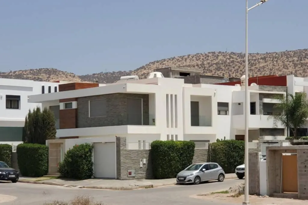 appartement a l etage d une villa a illigh  Agadir