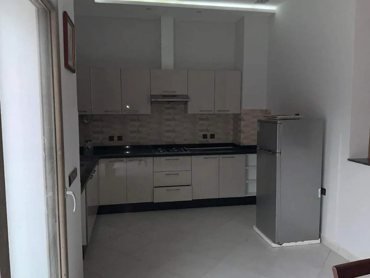 appartement a l etage d une villa a illigh Marocco